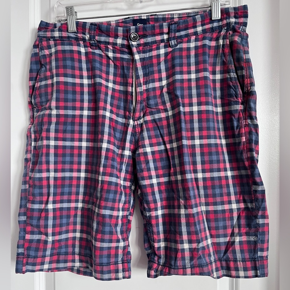 GAP Blue Pink Plaid Chino Shorts Men’s Size 33 Preppy Summer Casual Classic